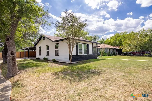 Victoria, TX 77901,1209 E Polk AVE