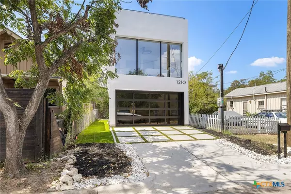 Austin, TX 78702,1210 Angelina ST