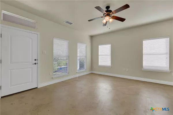 New Braunfels, TX 78130,1382 Hanz DR