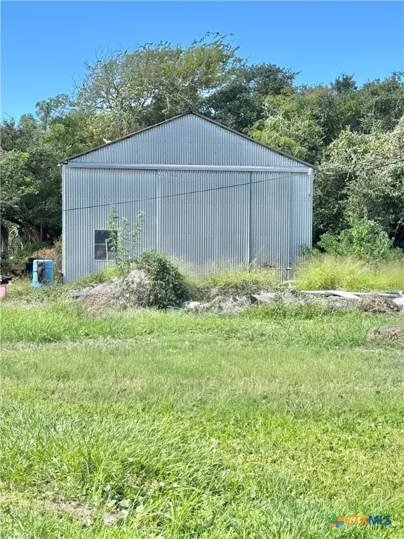 205 N 7th ST, Port O'connor, TX 77982