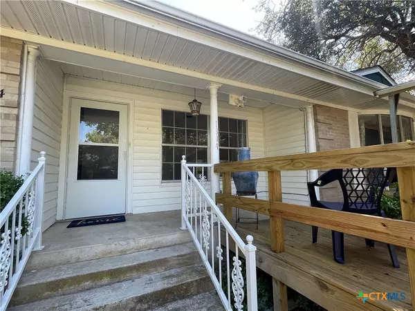 Lampasas, TX 76550,1304 W Avenue B