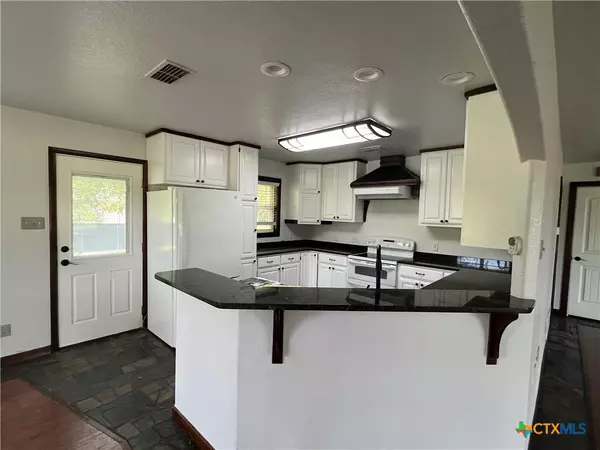 Belton, TX 76513,2955 E Amity RD