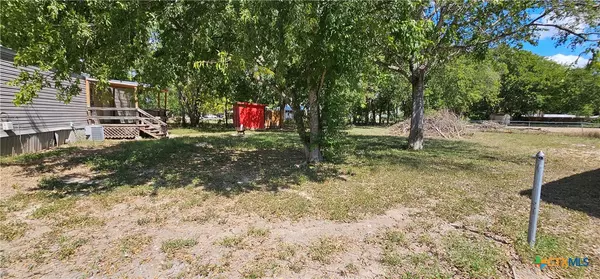 Mcqueeney, TX 78123,385 Gallagher RD