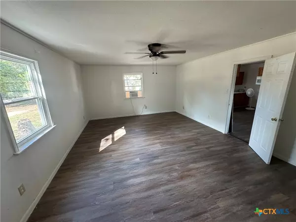 Cuero, TX 77954,414 S Esplanade ST