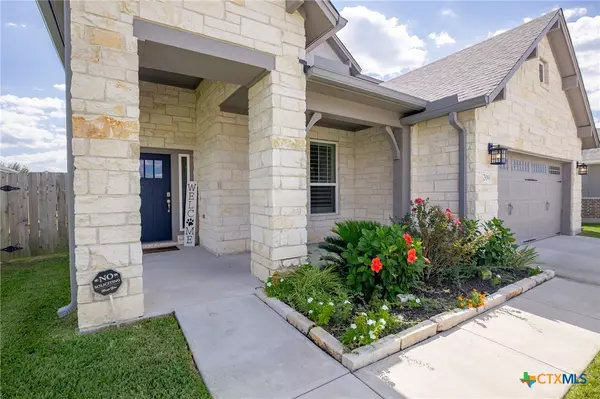 Victoria, TX 77904,209 Flint Rock CT