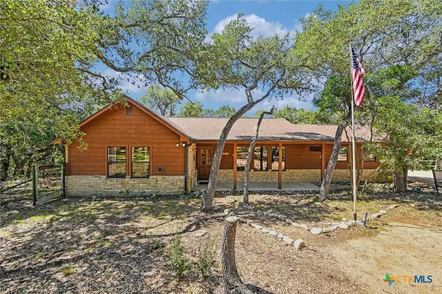 611 Mountain Crest DR, Wimberley, TX 78676