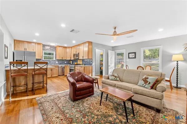 Seguin, TX 78155,1545 Nockenut RD