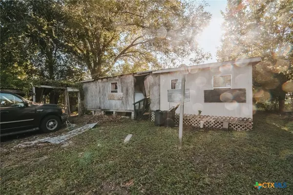 Victoria, TX 77901,1103 S De Leon ST