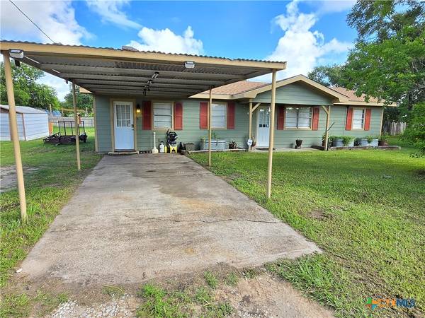 Edna, TX 77957,610 E Division ST