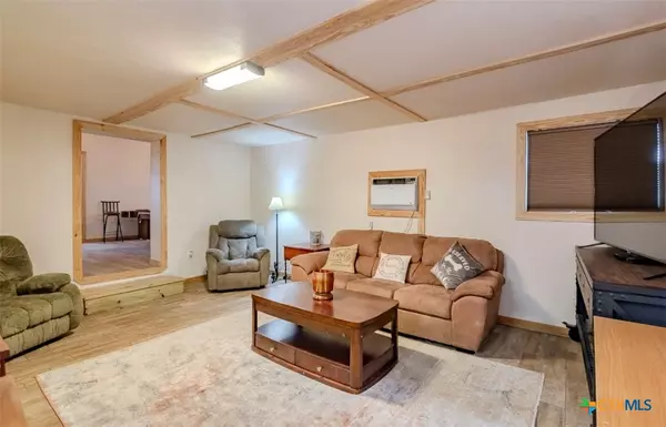 Yoakum, TX 77995,231 N State Highway 95