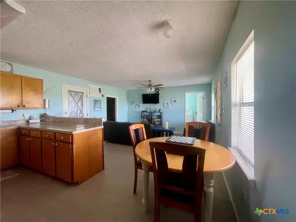 Seadrift, TX 77983,512 Frisco Ave