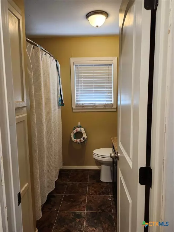 Yoakum, TX 77995,418 Clark ST