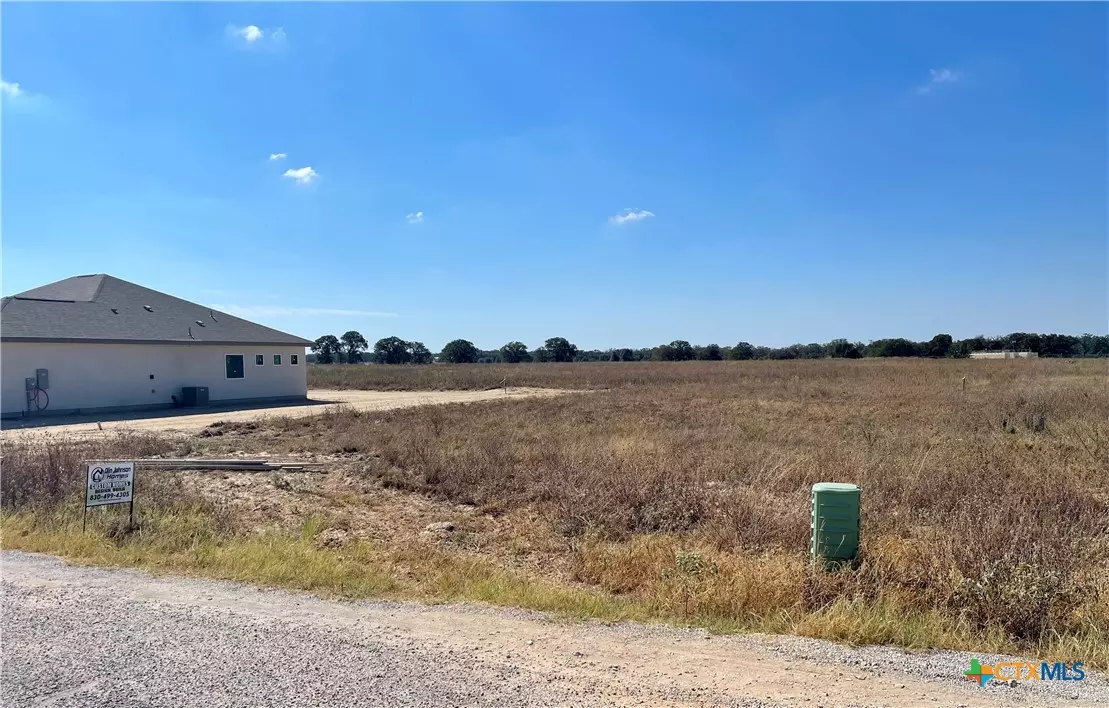 La Vernia, TX 78121,225 Colonial Ln