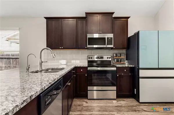 New Braunfels, TX 78130,1868 Danube DR