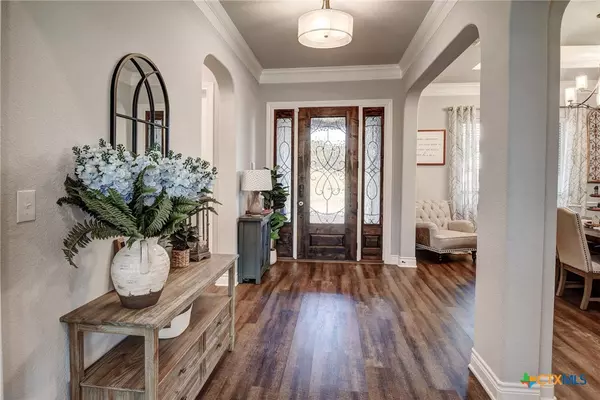 Shiner, TX 77984,222 August AVE