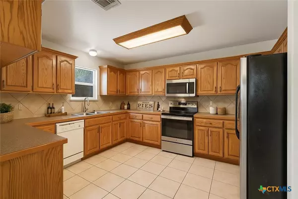 Seguin, TX 78155,105 Tomahawk TRL