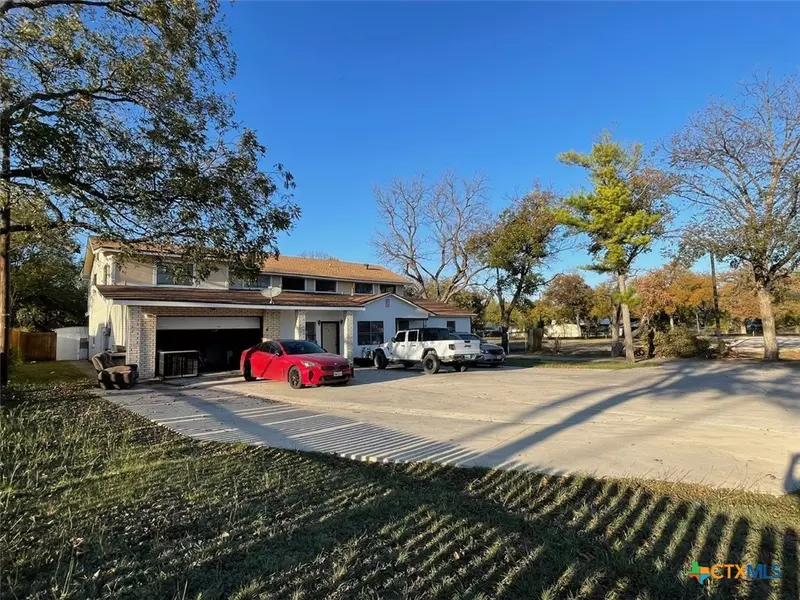 613 Central Texas EXPY #A, B & C, Lampasas, TX 76550