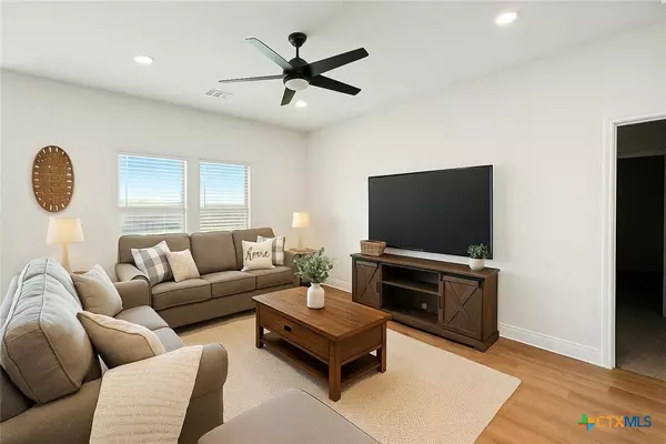 1046 Amble Oak, Seguin, TX 78155