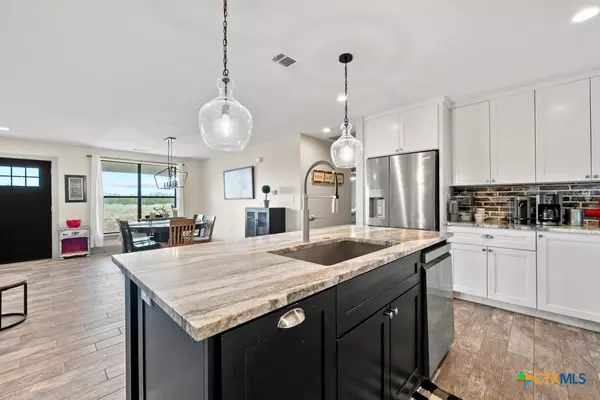 Gonzales, TX 78629,24091 State Highway 80