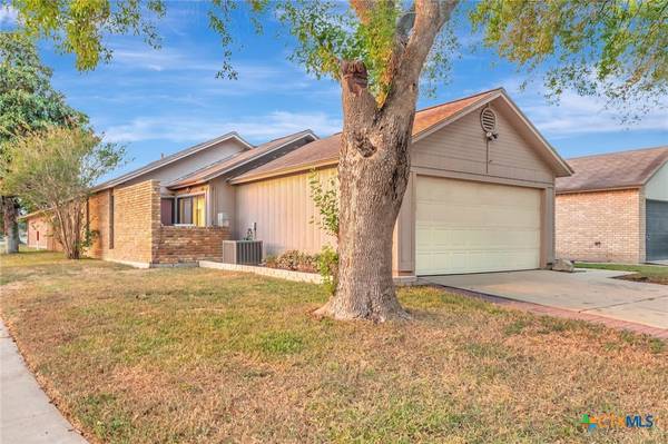 423 Waterford DR, Victoria, TX 77901