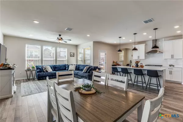 Buda, TX 78610,213 Sugar Cane RD