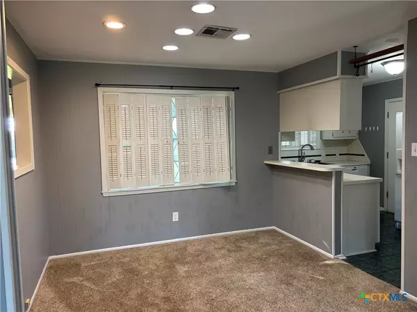 Victoria, TX 77905,516 Dove