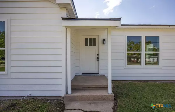 Elm Mott, TX 76640,274 S Charles ST