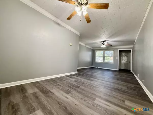 Edna, TX 77957,208 Sandra ST