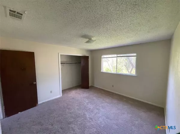 Harker Heights, TX 76548,209 Oak Trail #D