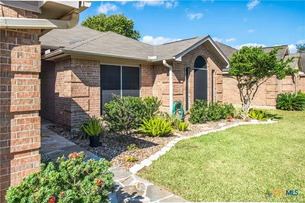 Victoria, TX 77904,303 Bridle LN