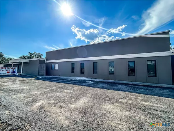 2403 N Laurent, Victoria, TX 77901