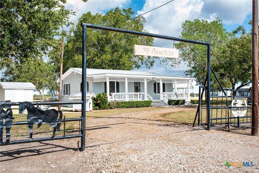 190 Hood RD, Inez, TX 77968