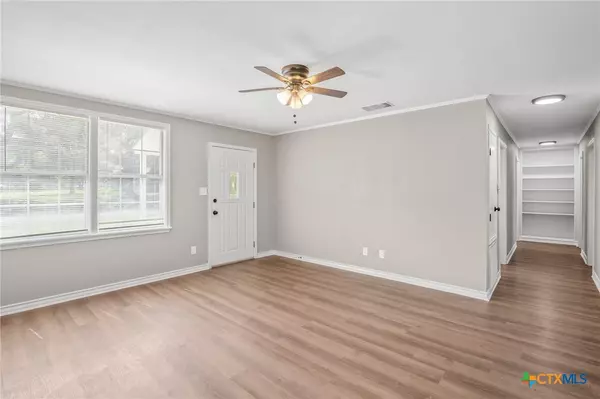 Goliad, TX 77963,939 N San Patricio ST