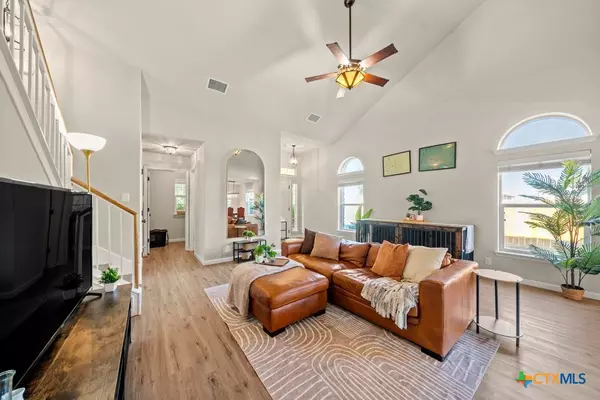 New Braunfels, TX 78130,2111 Wiltshire DR