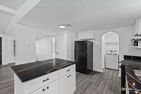 Kyle, TX 78640,180 Dunlap Circle