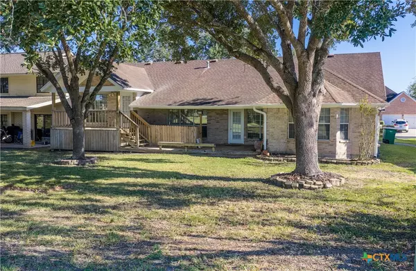 Victoria, TX 77904,416 Charleston DR