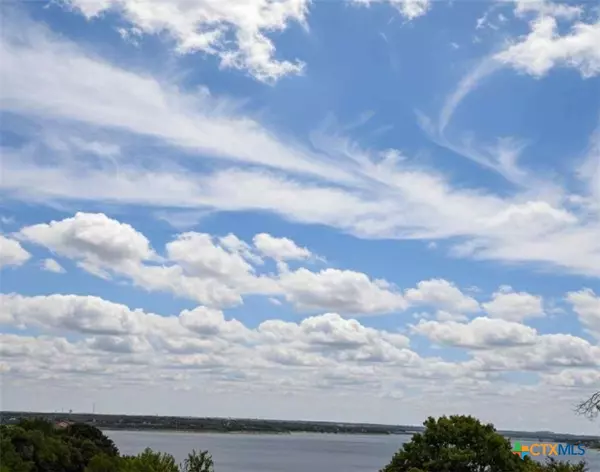 Belton, TX 76513,7255 Woodlake CIR