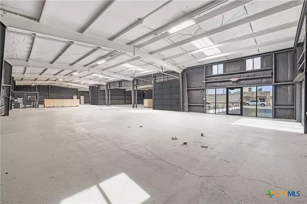 Lampasas, TX 76550,408 S Main ST #A