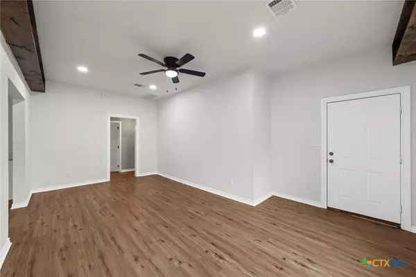 Belton, TX 76513,610 E 13th AVE