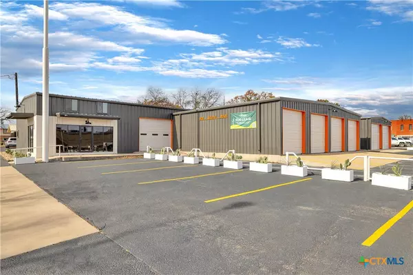 Lampasas, TX 76550,408 S Main ST #B