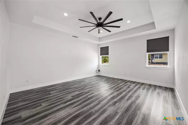 Lockhart, TX 78644,813 Chihuahua ST