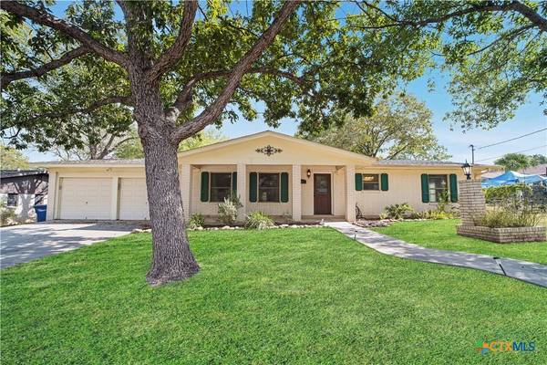 983 Hollyhock LN, New Braunfels, TX 78130