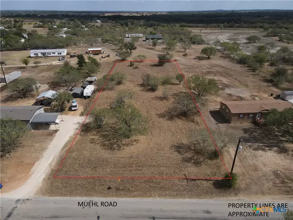 141 Muehl RD, Seguin, TX 78155