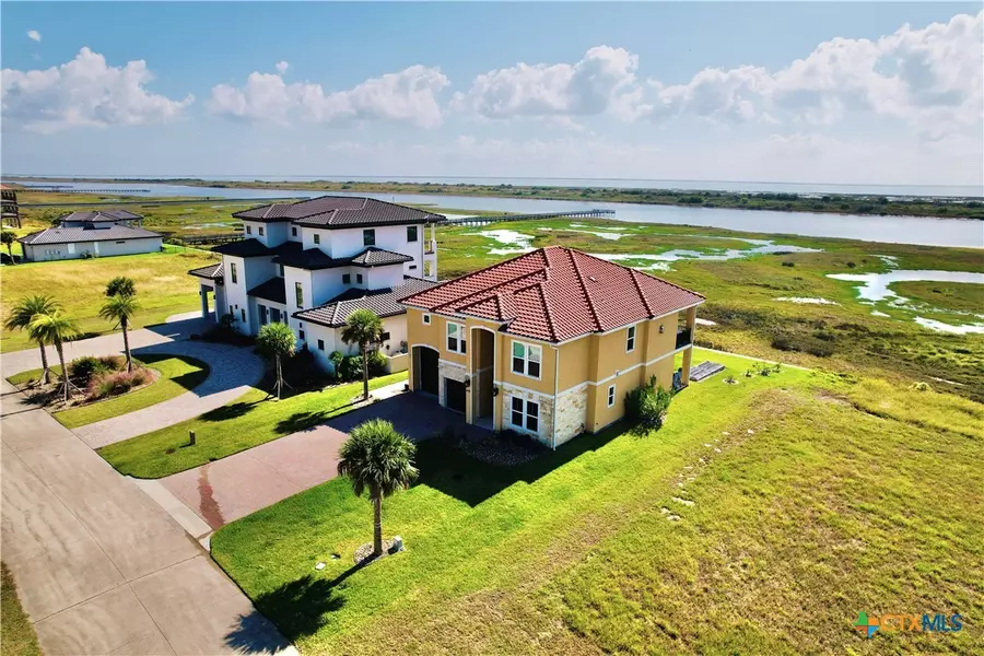 418 W Tuscany WAY, Port O'connor, TX 77982