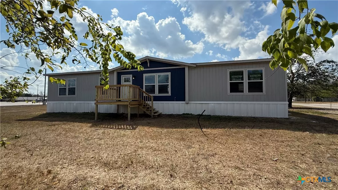 Cuero, TX 77954,109 Josephine ST