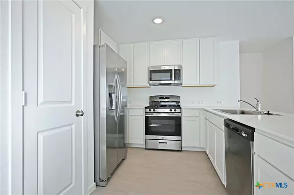 Converse, TX 78148,1838 Musk Rose