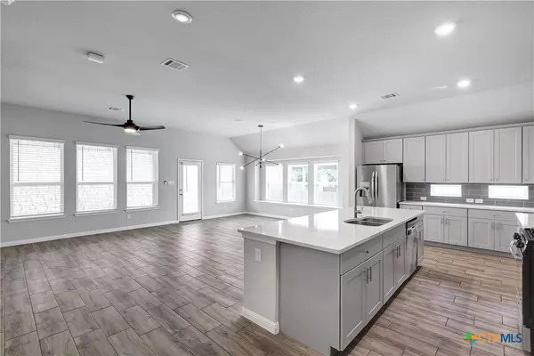 Bulverde, TX 78163,32144 Cardamom WAY