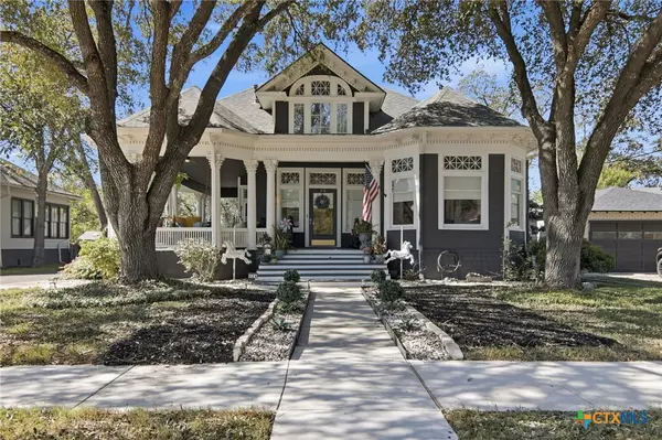 426 N Milam ST, Seguin, TX 78155