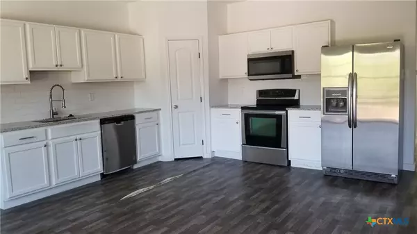 Spring Branch, TX 78070,1063 Sleepy HOLW