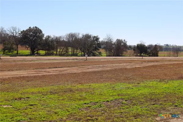 Shiner, TX 77984,511 CR 362 #Lot 13